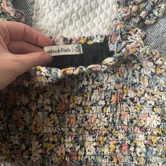 Abercrombie & Fitch floral top - Picture 2 of 2